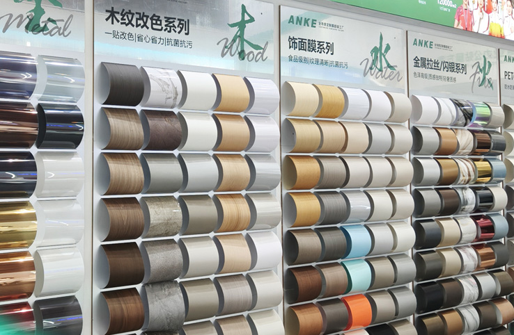 Преимущества фильма ПЭТ/ПВК декоративного